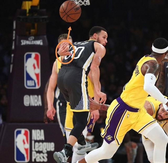 爱游戏官网-克里夫兰骑士训练开放日，集结日外线爆发引欢呼，欧联在即，纪律约束更严格-爱游戏官网