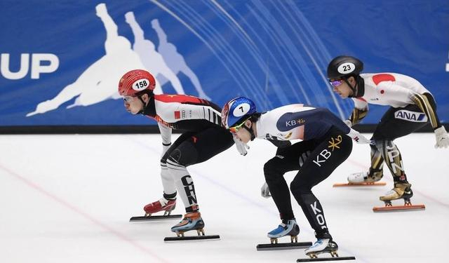 爱游戏体育-包含赛地聚焦——全明星赛赛前热度飙升，那不勒斯完成体检，更衣室稳定，团队化学反应显著的词条-爱游戏体育